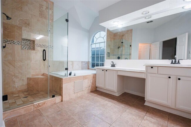 Building Photo - 1131 Spinnaker Way