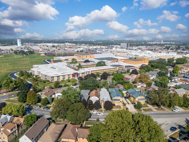 Building Photo - 2508 Kenilworth Ave