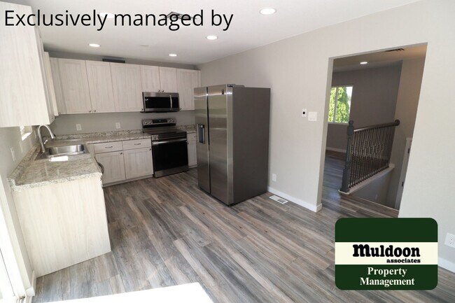 Building Photo - Beautiful Belmont Home with 4 car garage! ...