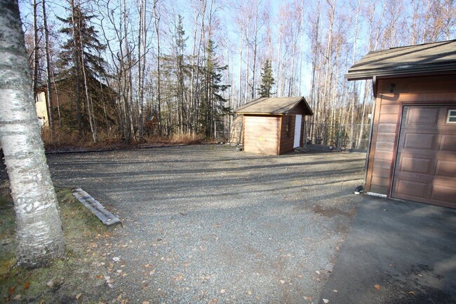 Building Photo - 4 Bedroom Chugiak Home on an Acre!