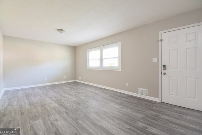 Building Photo - 955 King James Dr