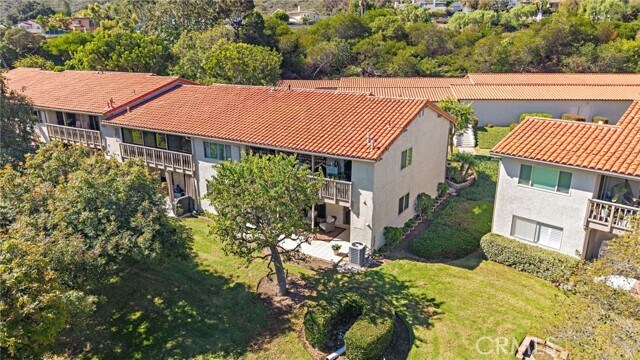 Building Photo - 31654 W Nine Dr