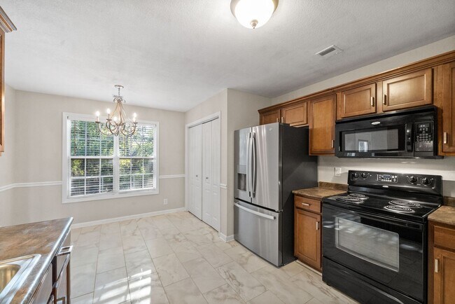 Building Photo - 2845 Teakwood Dr