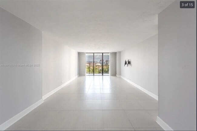 Building Photo - 18151 NE 31st Ct