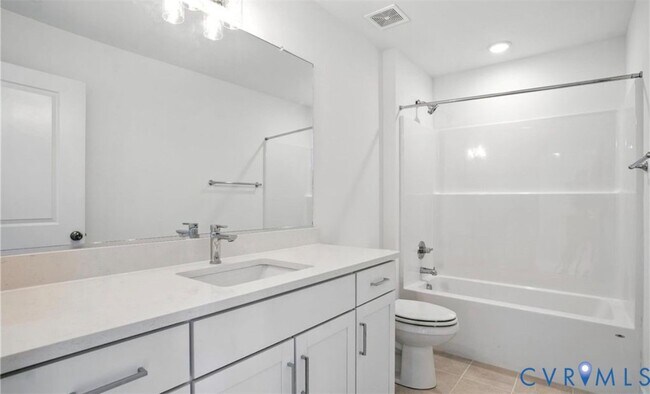 Building Photo - 6900 Sunrise Oasis Ln