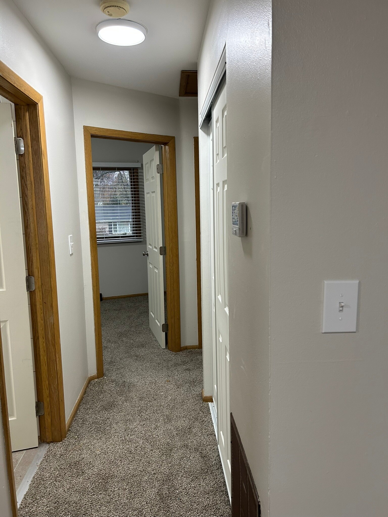 Building Photo - 609 Linden Ave