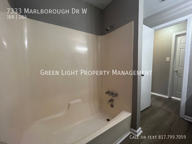 Building Photo - 7333 Marlborough Dr W