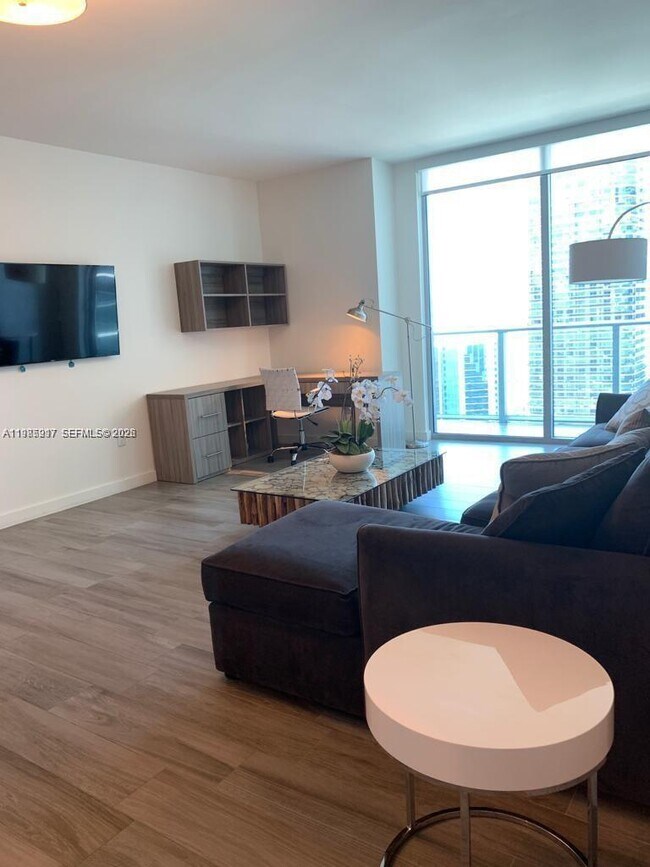 Building Photo - 1100 S Miami Ave