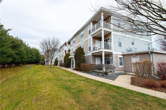 Building Photo - 200 Roger Williams Ave