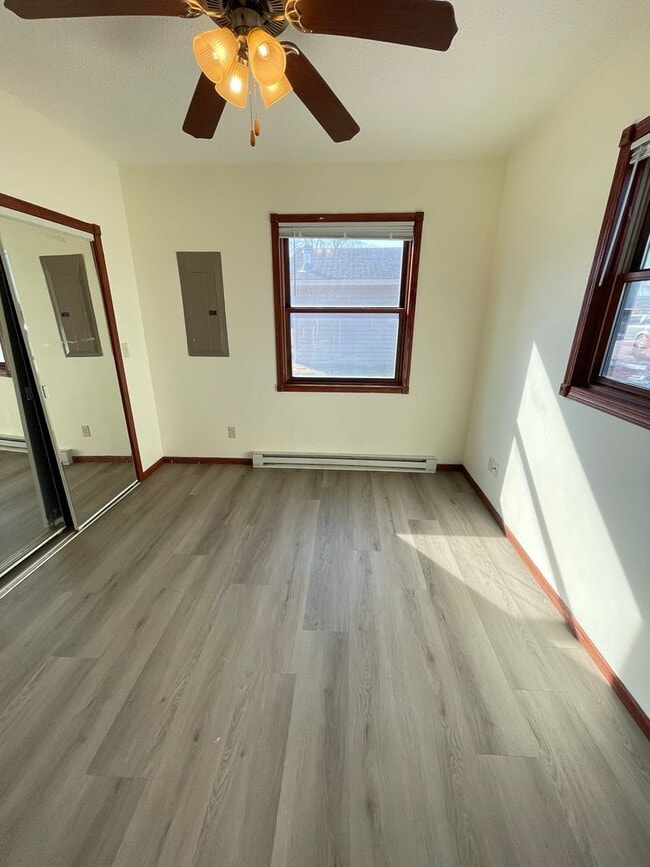 Building Photo - 1511-1513 Logan Ave