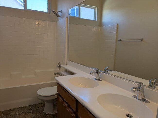 Building Photo - 14300 Maryknoll Ct