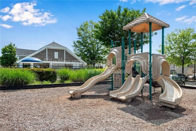 Building Photo - 211 Creek Side Pass