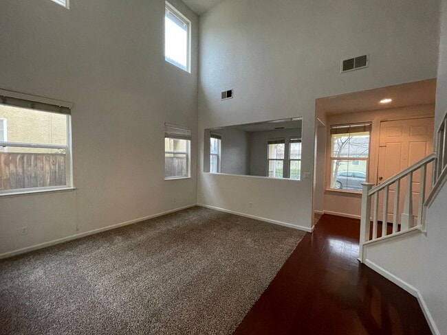 Building Photo - 1513 Sturm Dr
