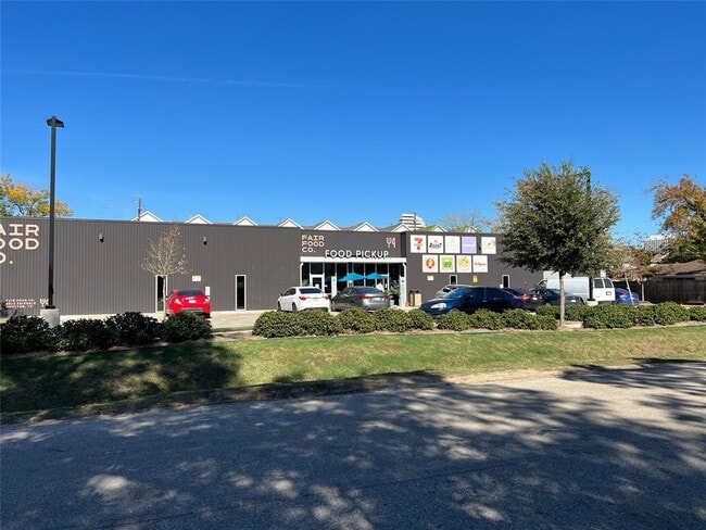 Building Photo - 5899 Fairdale Ln