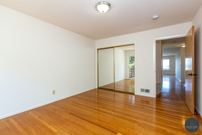 Building Photo - 153-155 Peralta Avenue