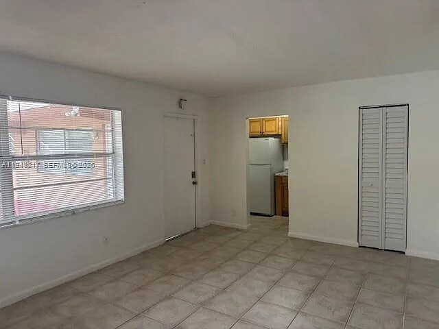 Building Photo - 241 SE 9th Ave