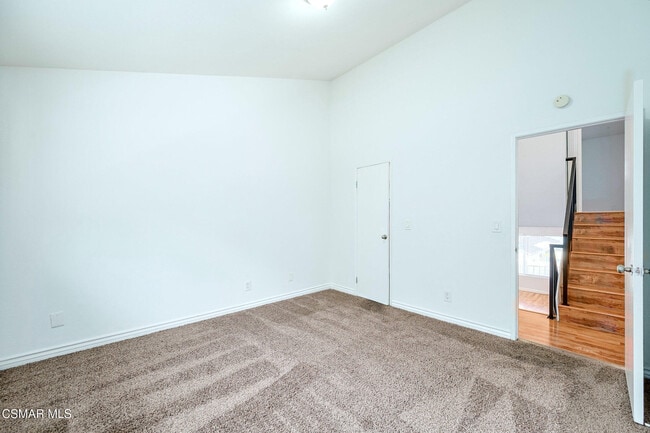 Building Photo - 1372 Ramona Dr
