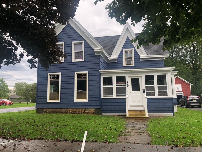 Building Photo - Madison St - 026