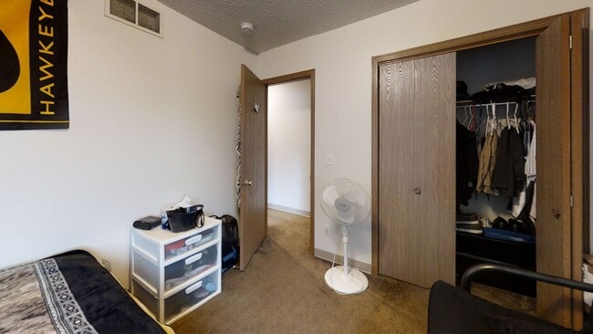 Building Photo - kp2 - KENNEDY DUPLEX