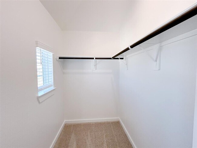 Building Photo - 6031 Churchill Spgs Ln