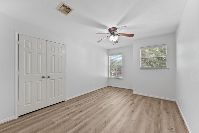 Building Photo - 4423 Garden Ridge Ct