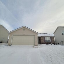 Building Photo - 10192 Greenmoor Dr