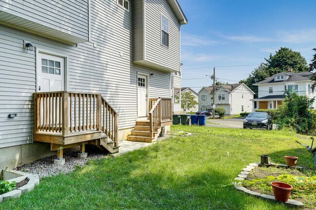 Building Photo - 51 Indian Ave