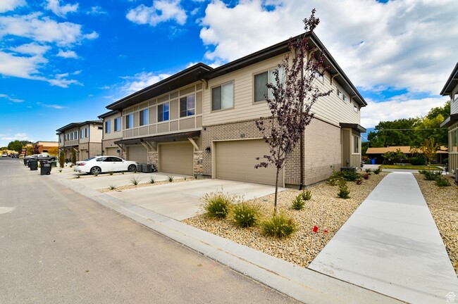 Building Photo - 12698 S 1630 W