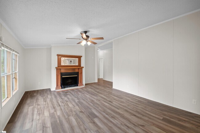 Building Photo - 296 Fish Camp Rd