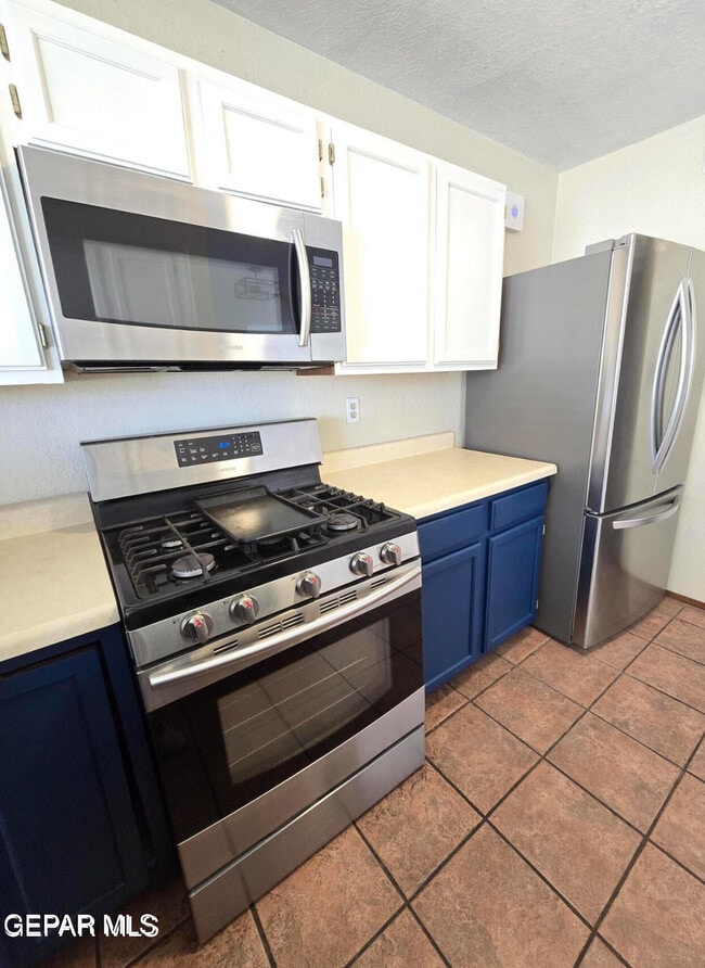 Building Photo - 11725 Fred Perry Dr