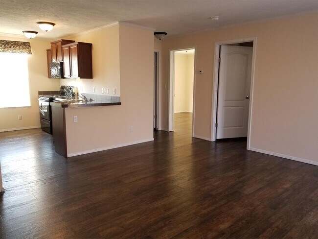 Building Photo - 1904 Creekstone Dr