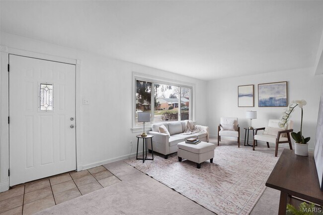 Building Photo - 813 Chain of Rocks Dr