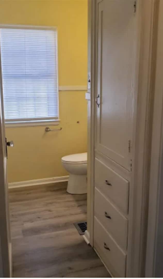 Building Photo - Newly Renovated 2 bed 1 bath Cottage Close...