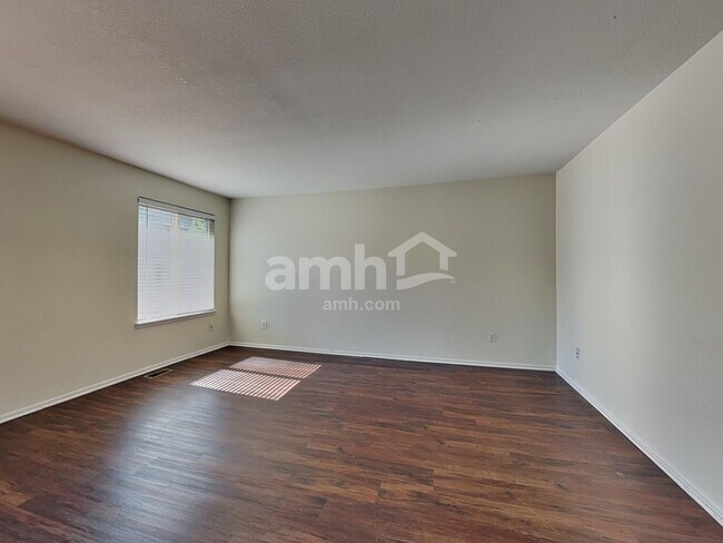 Building Photo - 13656 Adams St