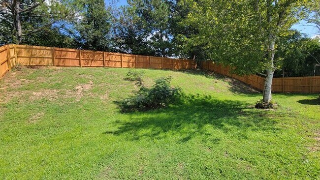 Building Photo - Like New 3 Bed, 2 Bath Home in Fountain Inn