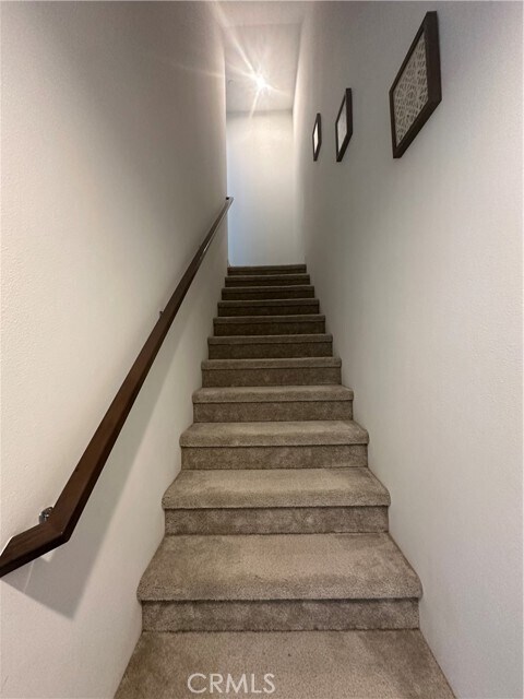 Building Photo - 1615 W Cara Dr