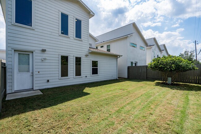 Building Photo - 2214 Cortijo Pl