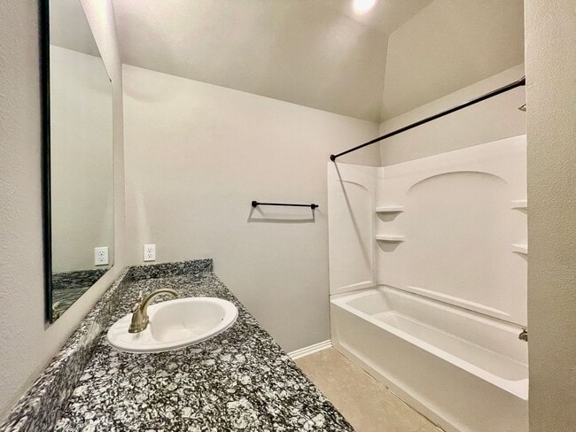 Building Photo - House for Lease in Sherman