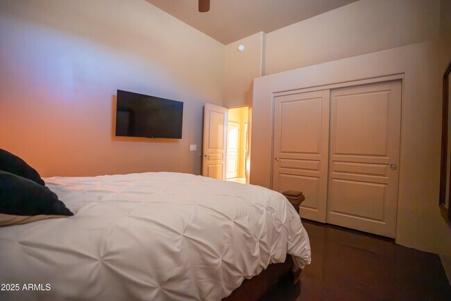 Building Photo - 12515 Sierra Del Sol