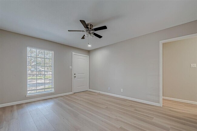 Building Photo - 7315 Housman St