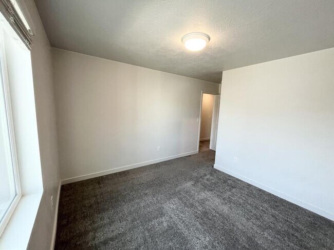 Building Photo - 1508 W Sparta Way