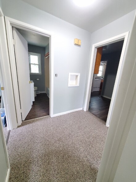 Building Photo - 425 N Blanchard St