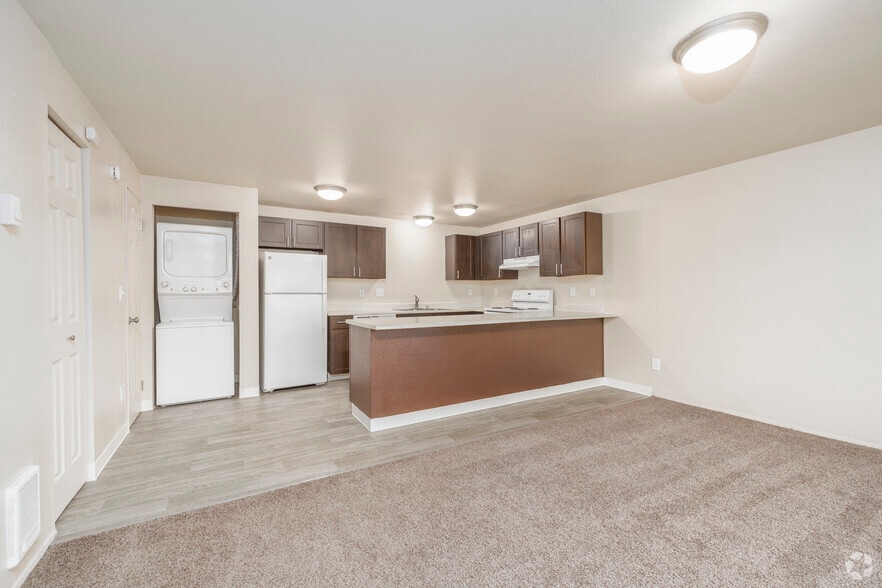 2BR, 1.5BA - 838SF - Kitchen - Southern Pines