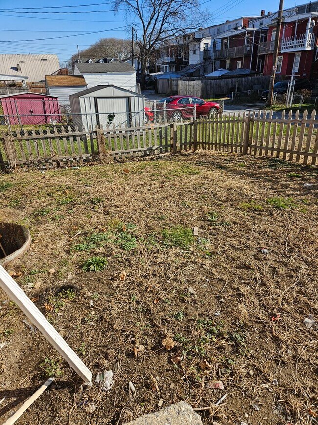 Building Photo - 906 E King Street, YORK