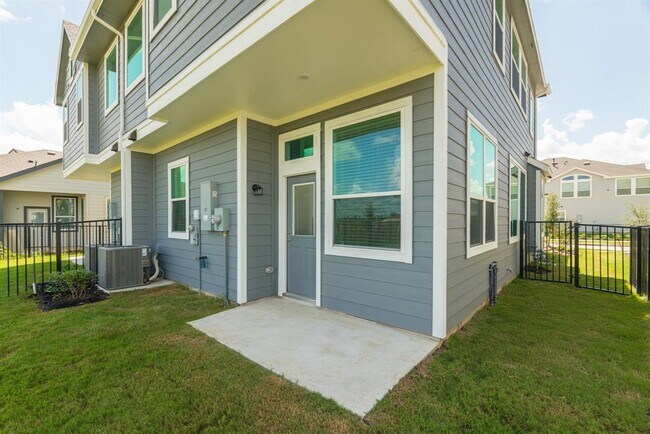 Building Photo - 21238 Black Gap Wildlife Dr