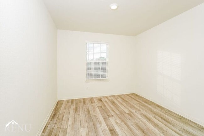 Building Photo - 2850 Citron Garden