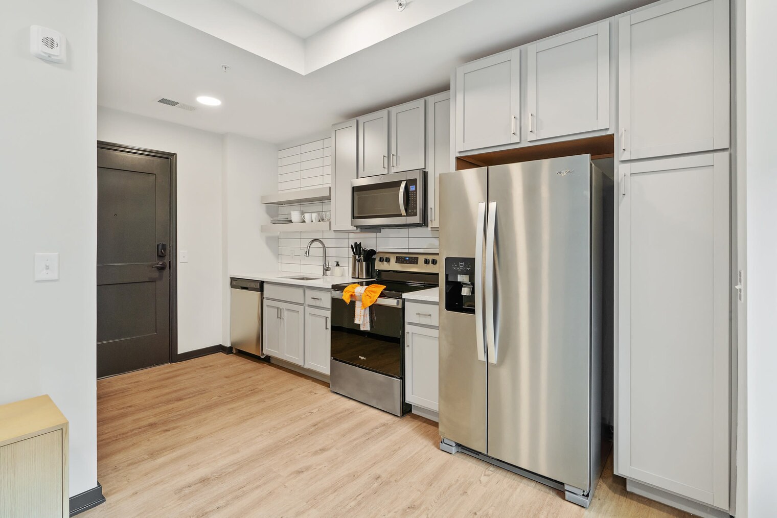 Building Photo - 423 E Michigan St