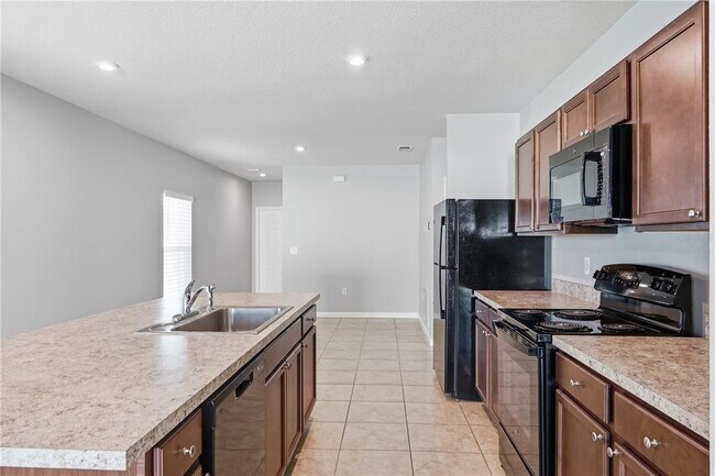 Building Photo - 1530 Finnigan Cir