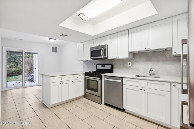Building Photo - 357 Minstrel Ct