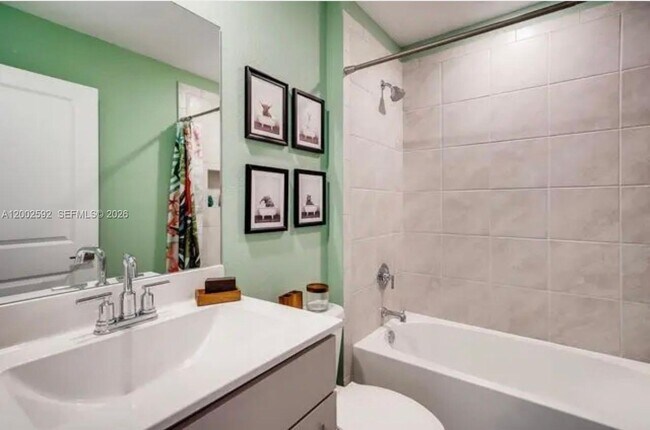 Building Photo - 2367 SE 11th St